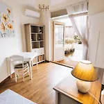 Rosalie Apartment *
