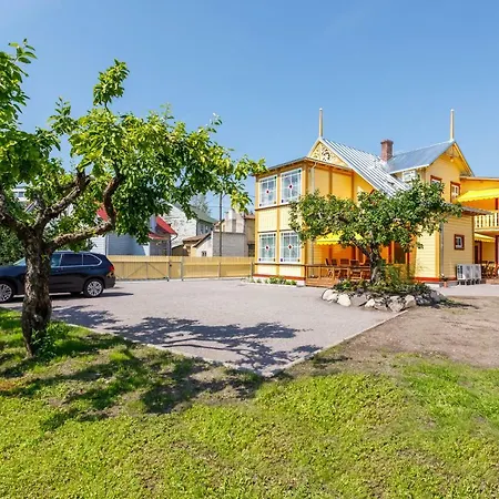 Rosalie アパート パルヌ